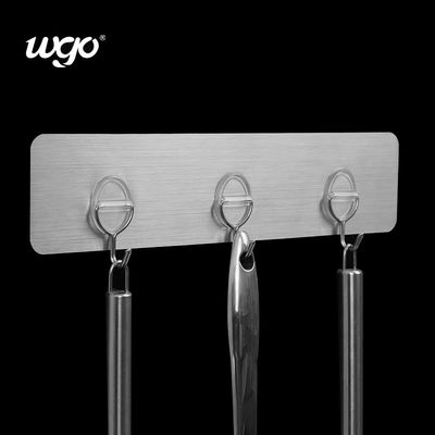 कोई ड्रिलिंग छेद की जरूरत नहीं स्वयं चिपकने वाला हुक रैक दरवाजे के लिए दैनिक वस्तुओं भंडारण विचार