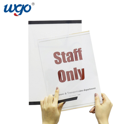 A4 210mm X 297mm वॉल माउंटेड साइन होल्डर ODM क्लियर प्लास्टिक मटेरियल: